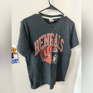Unisex HOMAGE Bengals Shirt Size Small